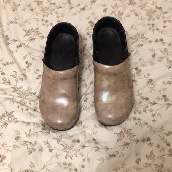 Pearlescent Dansko Clogs - Picture 1 of 9